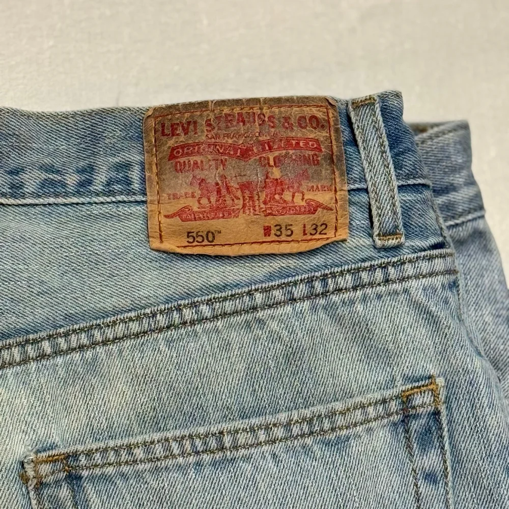Men's Levi's Relaxed Fit Light Wash Jeans Waist 35x32